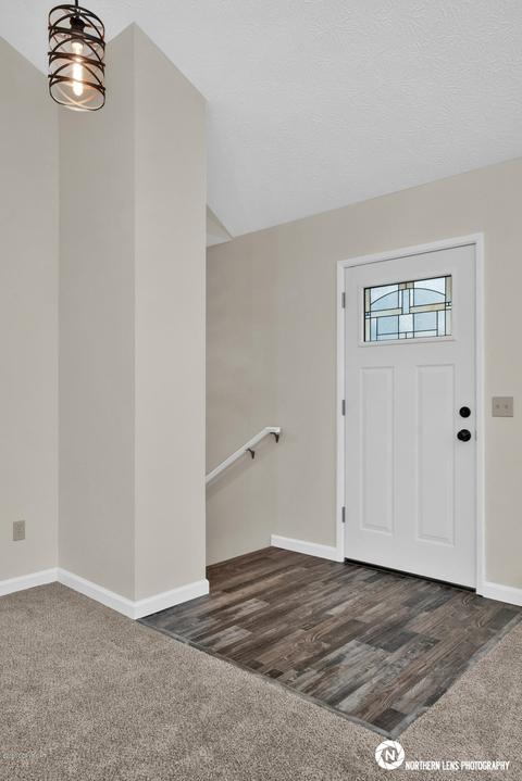 21935 Cloverleaf Rd, Chugiak, AK 99567 photo 5