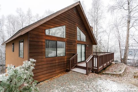 21935 Cloverleaf Rd, Chugiak, AK 99567 photo 2