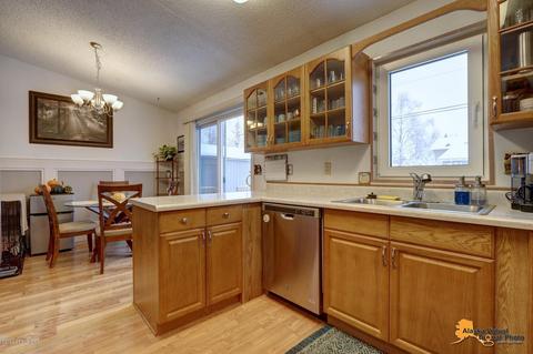 6830 Hunt Ave, Anchorage, AK 99504 photo 16