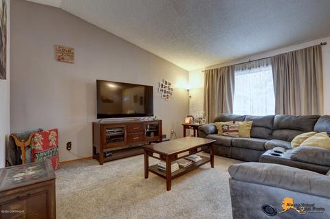 6830 Hunt Ave, Anchorage, AK 99504 photo 4