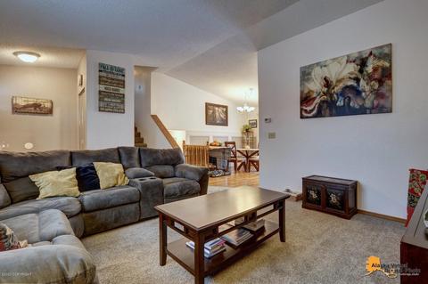 6830 Hunt Ave, Anchorage, AK 99504 photo 5
