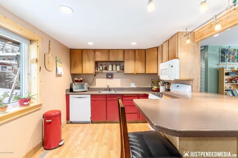 2201 Alder Dr, Anchorage, AK 99508 photo 9