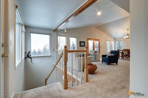 6736 Cloudcroft Ln, Anchorage, AK 99516 photo 3