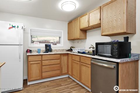 720 Kluane Dr, Anchorage, AK 99504 photo 5