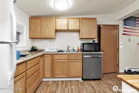 720 Kluane Dr, Anchorage, AK 99504 photo 6