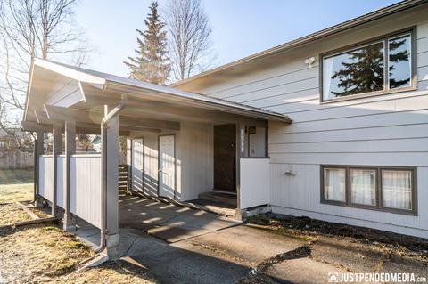 1692 Winterset Dr, Anchorage, AK 99508 photo 2