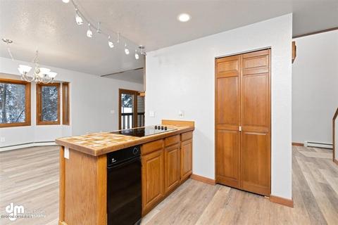 4105 Raspberry Rd, Anchorage, AK 99502 photo 9