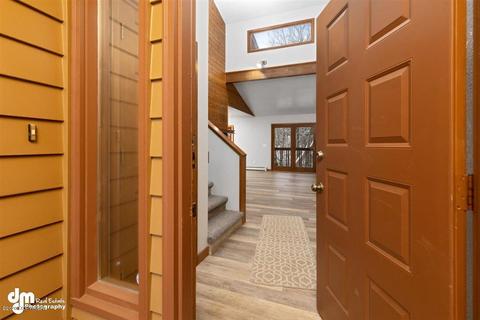 4105 Raspberry Rd, Anchorage, AK 99502 photo 2