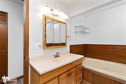 4105 Raspberry Rd, Anchorage, AK 99502 photo 17