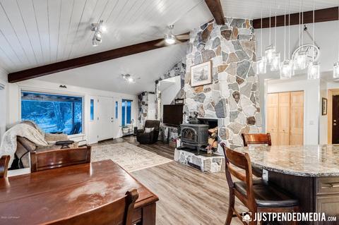 12137 Dee Ln, Eagle River, AK 99577 photo 13