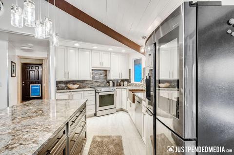 12137 Dee Ln, Eagle River, AK 99577 photo 17