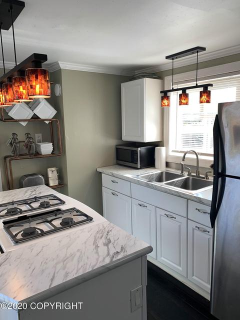 917 E 11th Ave, Anchorage, AK 99501 photo 1