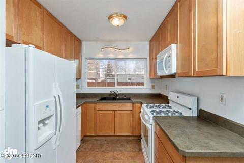 504 E 15th Ave, Anchorage, AK 99501 photo 6