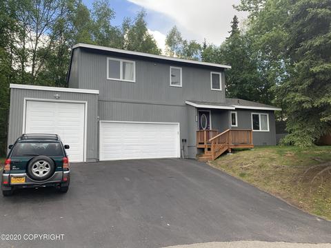 9825 Gravina Cir, Eagle River, AK 99577 photo 2