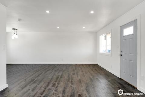 3713 E 17th Ave, Anchorage, AK 99508 photo 6