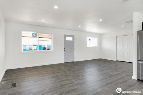 3713 E 17th Ave, Anchorage, AK 99508 photo 7