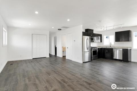 3713 E 17th Ave, Anchorage, AK 99508 photo 1