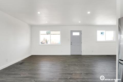3713 E 17th Ave, Anchorage, AK 99508 photo 9