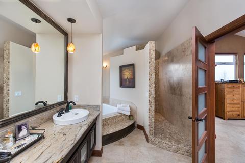 6551 Limestone Cir, Anchorage, AK 99507 photo 48