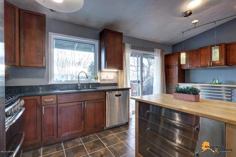 8520 E 11th Ct, Anchorage, AK 99504 photo 19