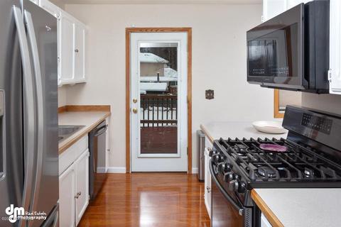 7200 Dawn Dr, Anchorage, AK 99502 photo 2