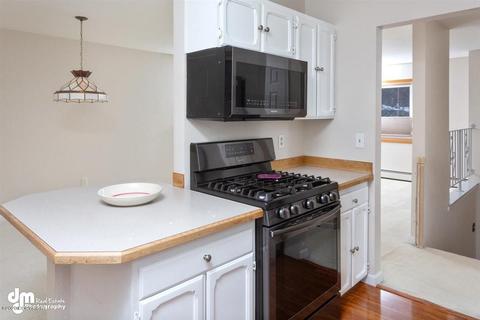 7200 Dawn Dr, Anchorage, AK 99502 photo 4