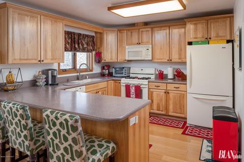 413 Peppertree Loop, Anchorage, AK 99504 photo 2