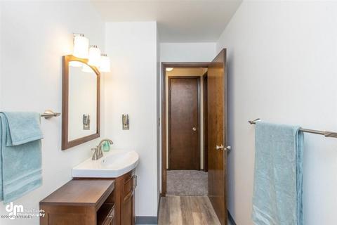 5206 E 42nd Ave, Anchorage, AK 99508 photo 22