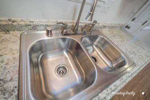3536 E 18th Ave, Anchorage, AK 99508 photo 5