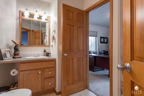 11230 Kaskanak Cir, Eagle River, AK 99577 photo 12