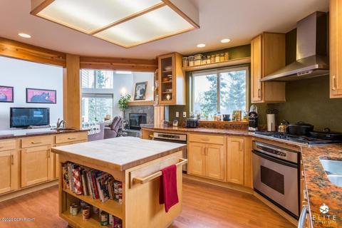 11230 Kaskanak Cir, Eagle River, AK 99577 photo 2