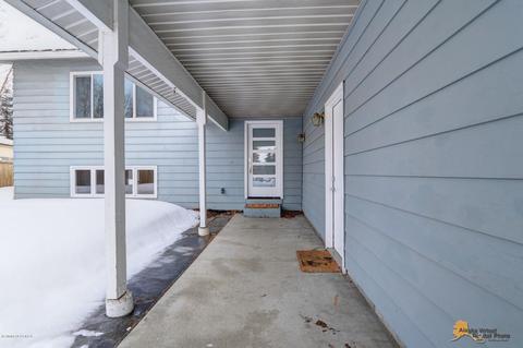 4113 Chess Dr, Anchorage, AK 99508 photo 2