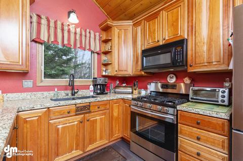 19806 S Montague Loop, Eagle River, AK 99577 photo 12