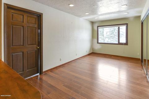 10135 Loon Cir, Eagle River, AK 99577 photo 9