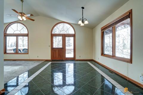 10514 Crest View Ln, Eagle River, AK 99577 photo 8