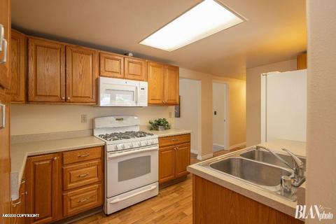 11340 Borealis St, Eagle River, AK 99577 photo 10