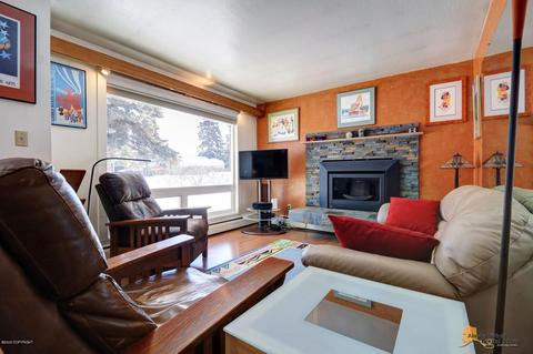 1500 Wolverine St, Anchorage, AK 99504 photo 3