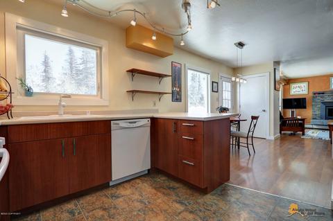 1500 Wolverine St, Anchorage, AK 99504 photo 9