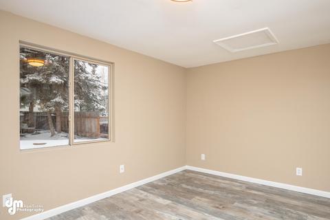 2301 E 27th Ave, Anchorage, AK 99508 photo 8