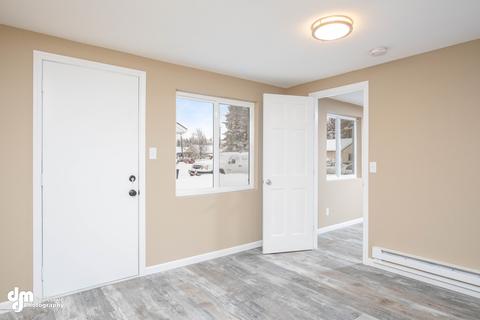 2301 E 27th Ave, Anchorage, AK 99508 photo 7