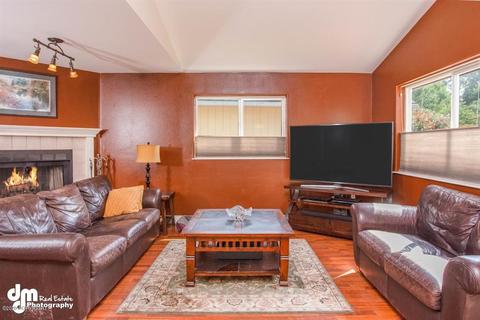 3926 Reflection Dr, Anchorage, AK 99504 photo 4