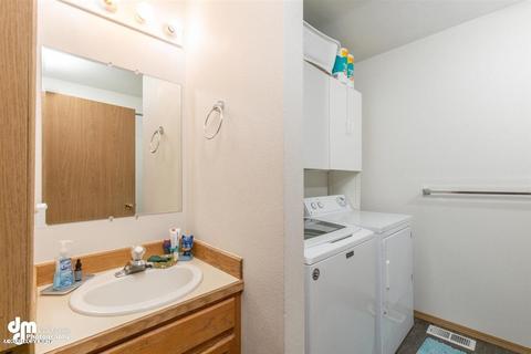 8835 Cross Pointe Loop, Anchorage, AK 99504 photo 16