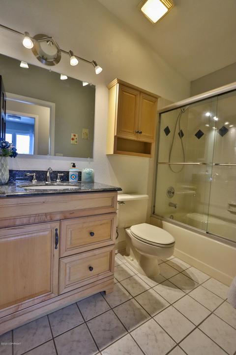 7700 Lars Cir, Anchorage, AK 99518 photo 20