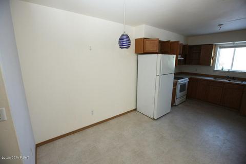 5731 E 6th Ave # 9, Anchorage, AK 99504 photo 3
