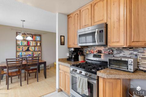 3921 Laron Ln, Anchorage, AK 99504 photo 4