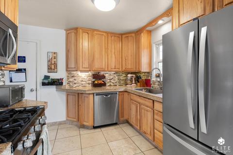 3921 Laron Ln, Anchorage, AK 99504 photo 2