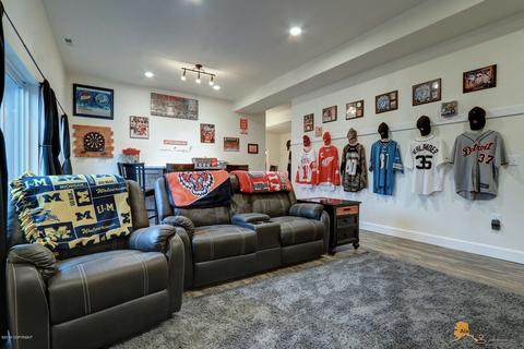 21615 Falling Water Cir, Eagle River, AK 99577 photo 17