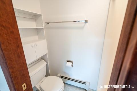 335 E 23rd Ave, Anchorage, AK 99503 photo 38