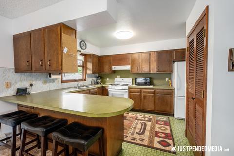 335 E 23rd Ave, Anchorage, AK 99503 photo 10