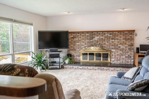 335 E 23rd Ave, Anchorage, AK 99503 photo 8
